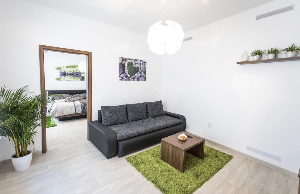 אולומוץ Apartman Dolni Namesti מראה חיצוני תמונה